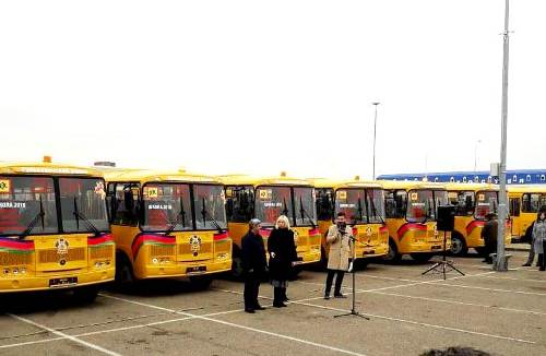 Новые автобусы в школах